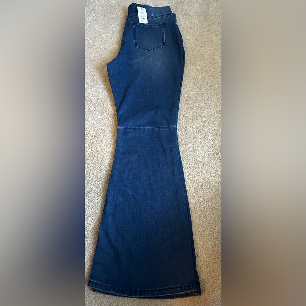 Suzanne Betro, wife flare leg jeans with pull on waist; new with tags!